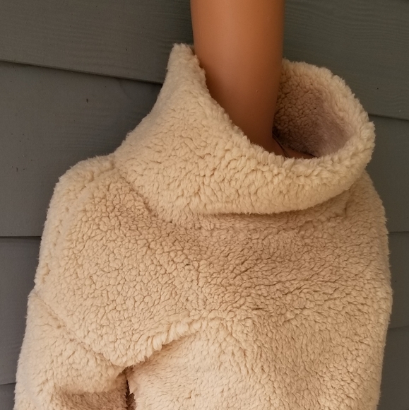 A New Day Sherpa Pullover Sweater - Picture 5 of 7